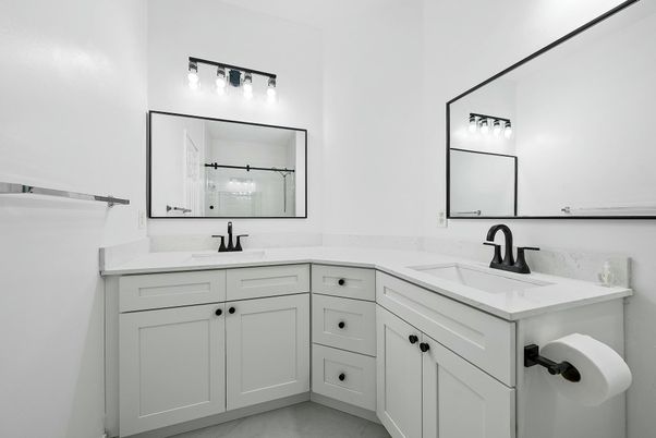Bathroom, Dual Sink Vanities, Interior