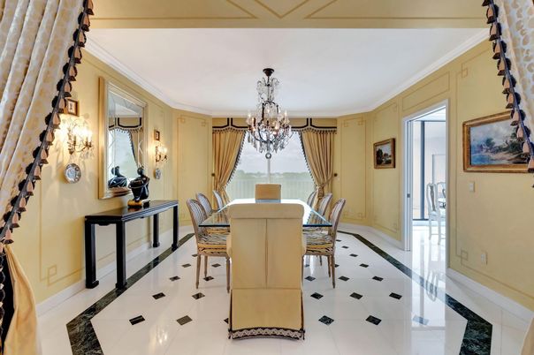 Chandelier, Dining room, Interior