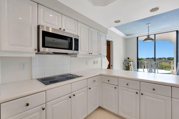 Interior, Kitchen, Pendant Lights, Recessed Lighting