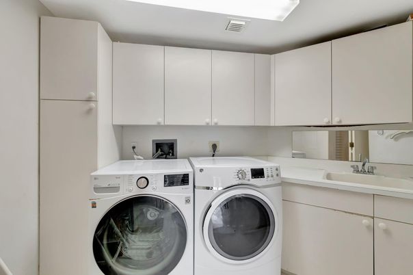 Interior, Washer
