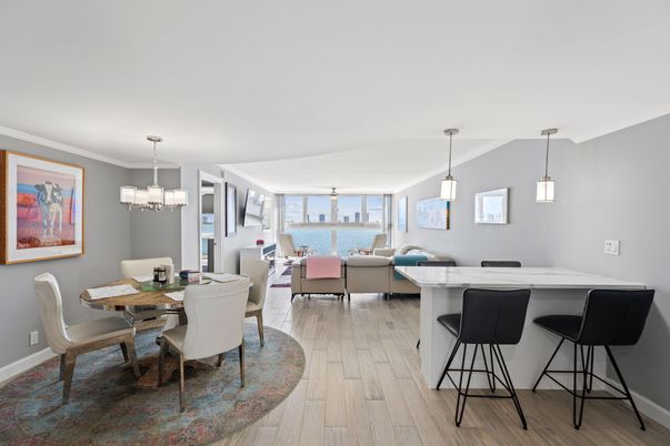 Chandelier, Dining room, Interior, Living room, Pendant Lights, Water, Wood Texture Flooring