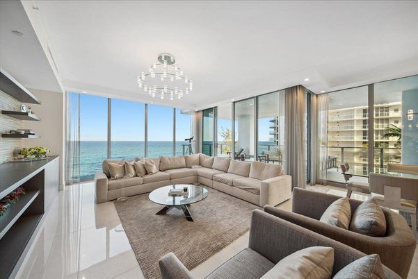 Interior, Living room, Recessed Lighting, Water