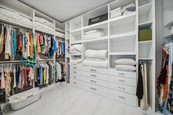Interior, Walk-in Closets
