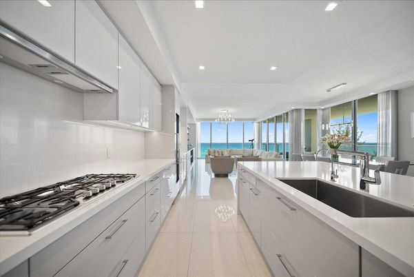 Chandelier, Dining room, Interior, Kitchen, Living room, Recessed Lighting, Water
