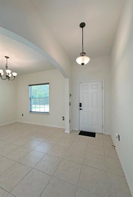 Chandelier, Empty room, Interior, Pendant Lights