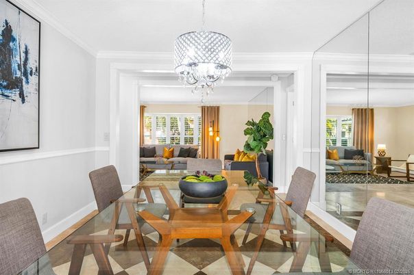 Chandelier, Dining room, Interior, Living room