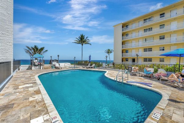 Exterior, Pool, Water