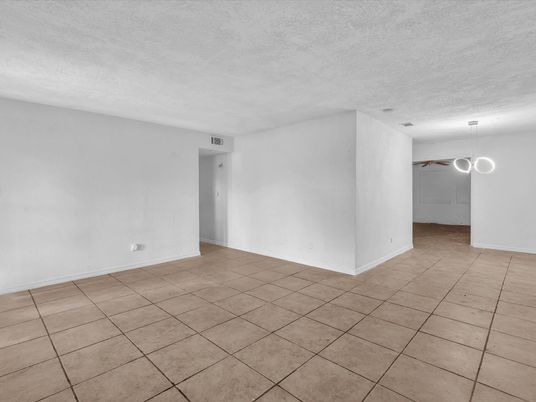 Empty room, Interior, Pendant Lights