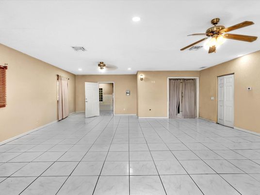 Empty room, Interior, Marble, Recessed Lighting