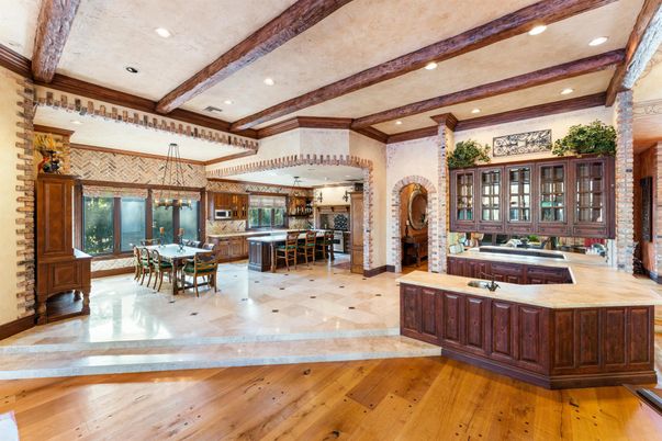 Chandelier, Dining room, Interior, Kitchen, Pendant Lights, Recessed Lighting, Wooden Beams, Wood Texture Flooring