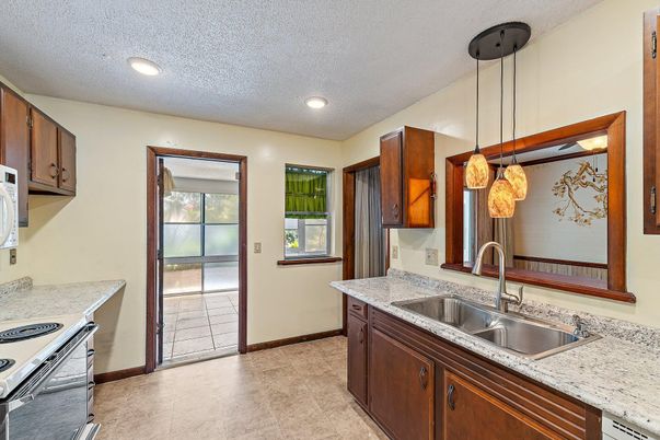 Interior, Kitchen, Pendant Lights, Recessed Lighting
