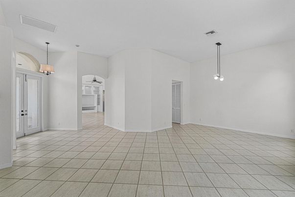Empty room, Interior, Pendant Lights