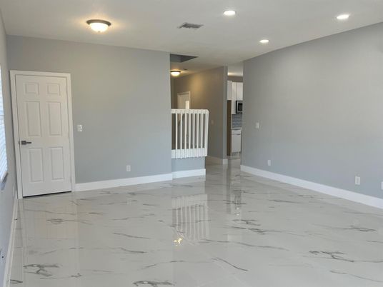 Empty room, Interior, Marble, Recessed Lighting