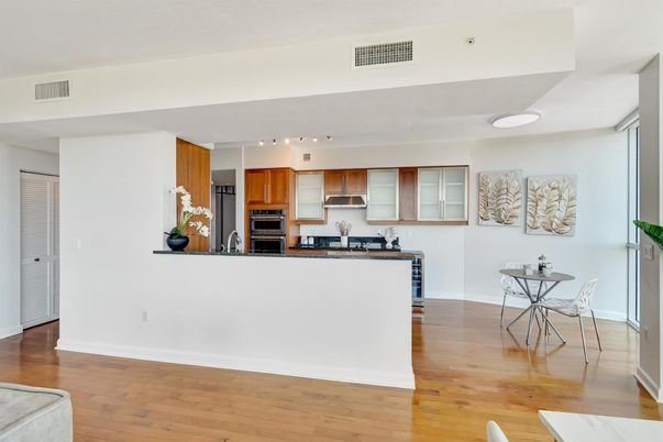 Dining room, Interior, Kitchen, Stainless Steel Appliances, Wood Texture Flooring