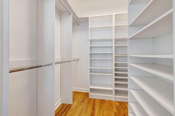 Interior, Walk-in Closets, Wood Texture Flooring