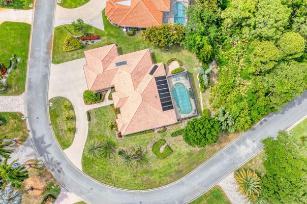 Exterior, Drone