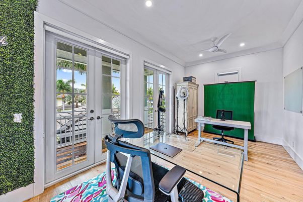 Home Office, Interior, Recessed Lighting, Wood Texture Flooring