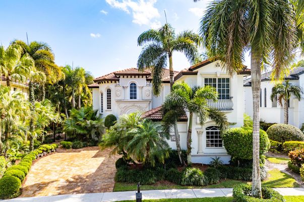 Backyard, Exterior, Facade, Mediterranean