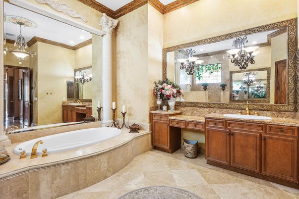 Bathroom, Chandelier, Dual Sink Vanities, Interior, Pendant Lights, Recessed Lighting