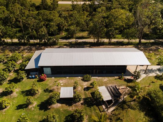 Exterior, Drone