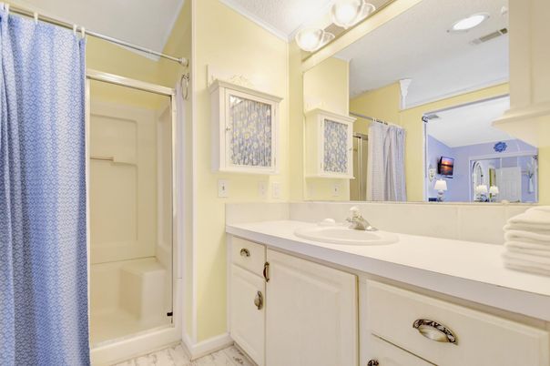 Bathroom, Interior, Marble, Recessed Lighting
