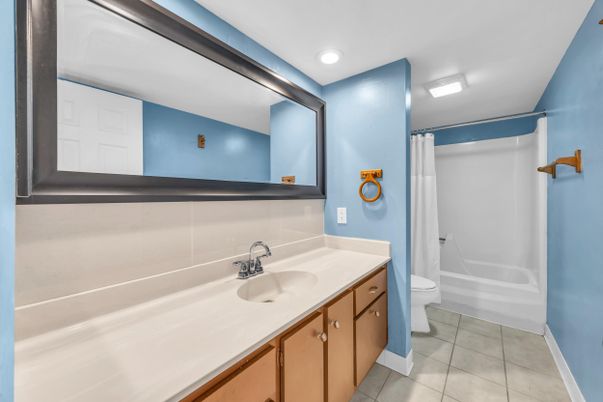 Bathroom, Interior, Recessed Lighting