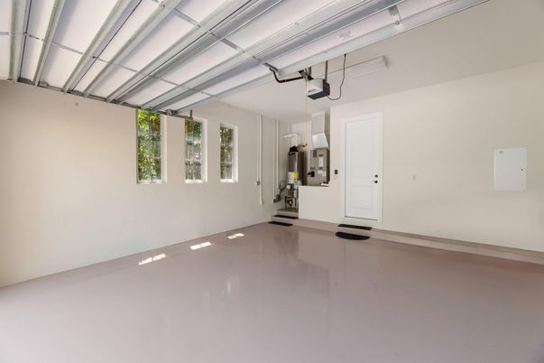 Garage, Interior