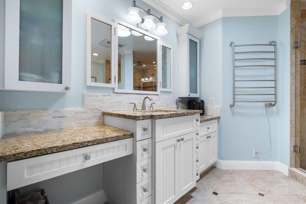 Bathroom, Interior, Recessed Lighting