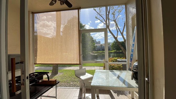 Interior, Sun Room, Water