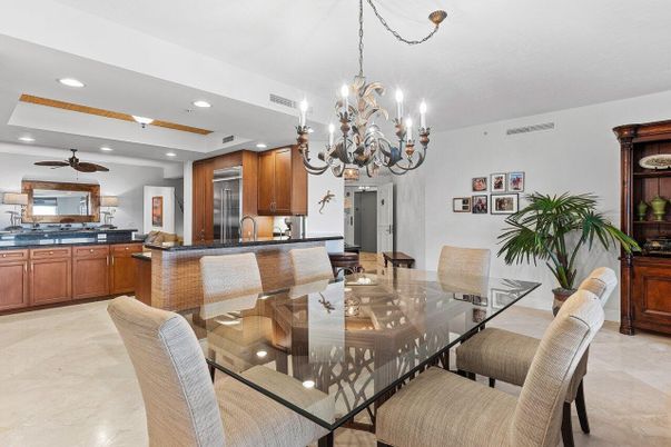 Chandelier, Dining room, Interior, Kitchen, Recessed Lighting, Stainless Steel Appliances