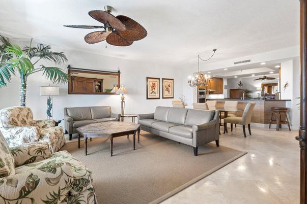 Chandelier, Dining room, Interior, Kitchen, Living room, Recessed Lighting