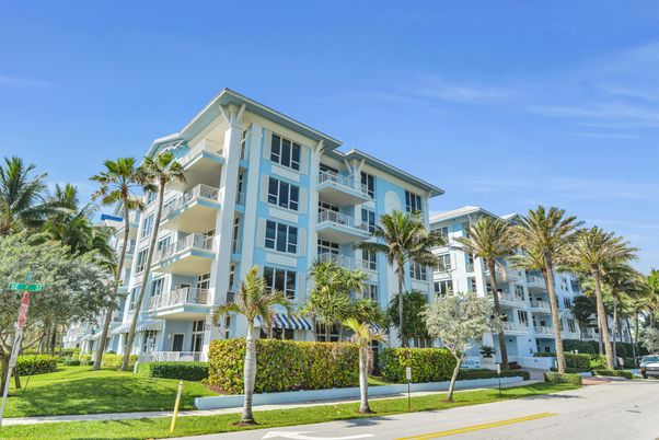 Exterior, Facade, Condo Building
