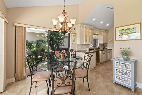 Chandelier, Dining room, Interior, Kitchen, Recessed Lighting