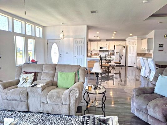 Dining room, Interior, Kitchen, Living room, Pendant Lights, Recessed Lighting, Stainless Steel Appliances