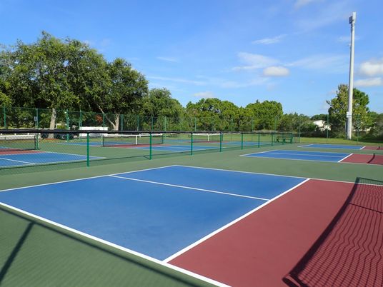 Exterior, Tennis Courts