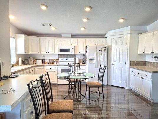 Dining room, Interior, Kitchen, Recessed Lighting