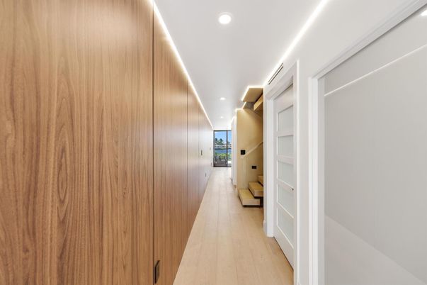 Interior, Recessed Lighting, Wood Texture Flooring