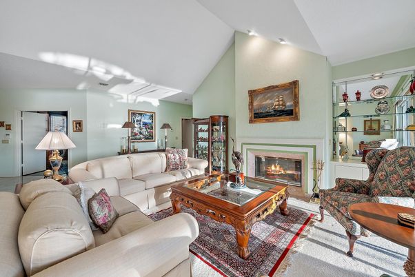 Fireplace, Interior, Living room, Recessed Lighting