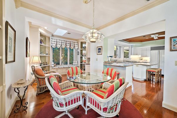 Dining room, Interior, Kitchen, Pendant Lights, Recessed Lighting, Wood Texture Flooring