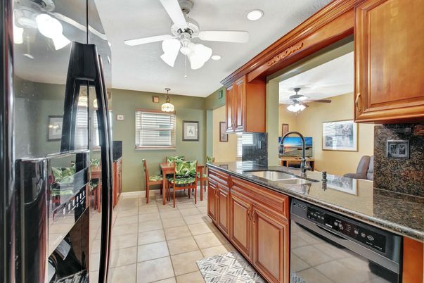 Dining room, Interior, Kitchen, Pendant Lights, Recessed Lighting