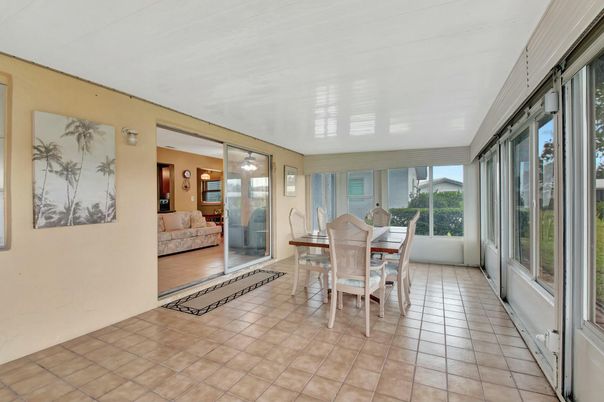 Dining room, Interior