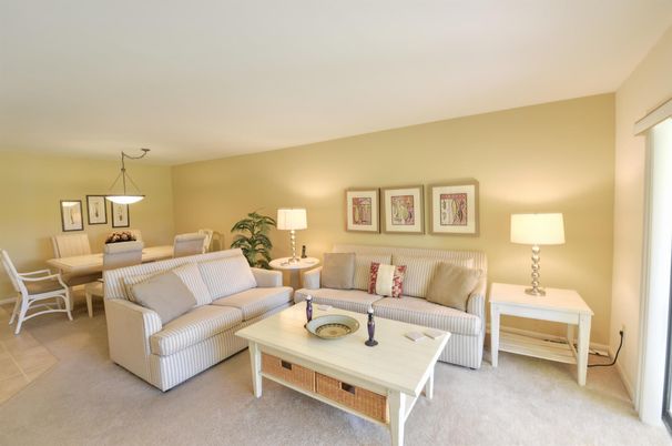 Dining room, Interior, Living room, Pendant Lights