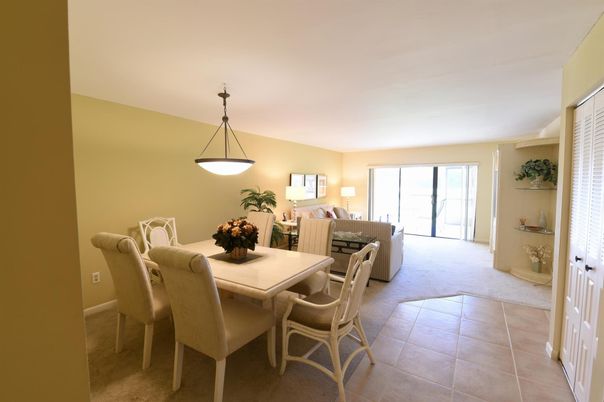 Dining room, Interior, Living room, Pendant Lights