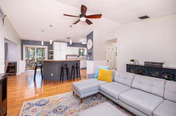 Interior, Kitchen, Living room, Pendant Lights, Wood Texture Flooring