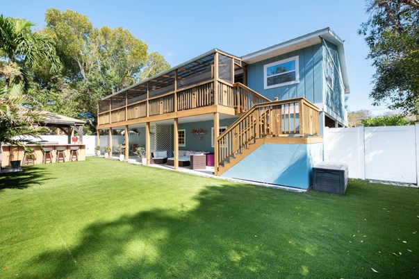 Backyard, Exterior