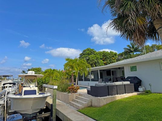 Exterior, Hot Tub