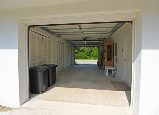 Garage, Interior, Washer