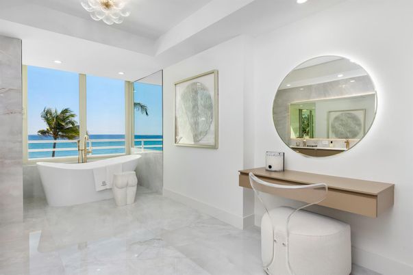 Bathroom, Free Standing Baths, Interior, Marble, Recessed Lighting, Water