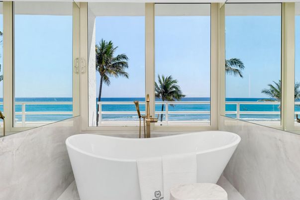 Bathroom, Free Standing Baths, Interior, Water