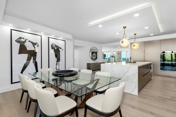 Dining room, Interior, Kitchen, Pendant Lights, Recessed Lighting, Wood Texture Flooring